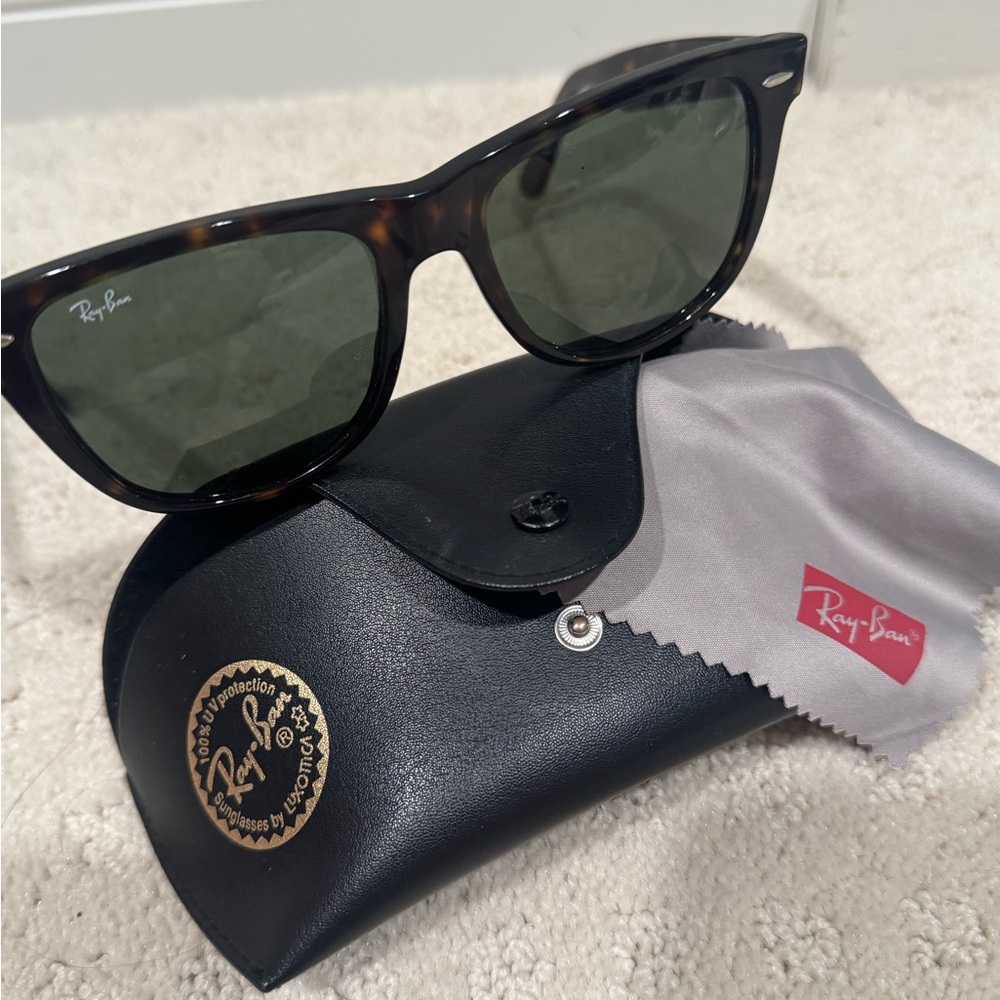 Ray-Ban Tortoise Sunglasses with Green Lenses